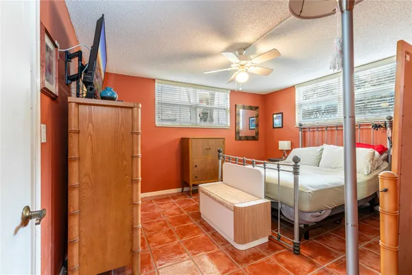 Property Slideshow image 2 of 55 | 820 s hollybrook dr 101, Pembroke Pines, FL, 33025