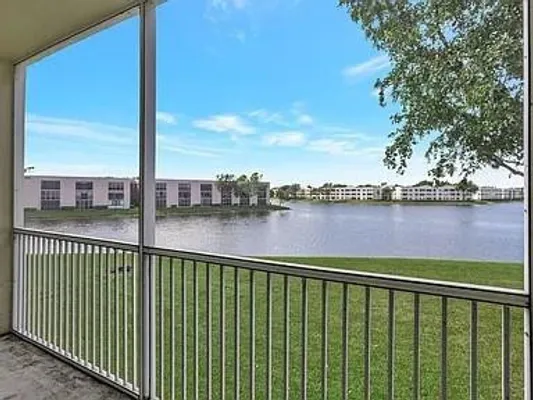 Property Slideshow image 2 of 13 | 7611 southampton ter 211, Tamarac, FL, 33321