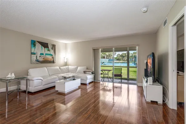 Property Slideshow image 3 of 55 | 150 s hollybrook ter 107, Pembroke Pines, FL, 33025
