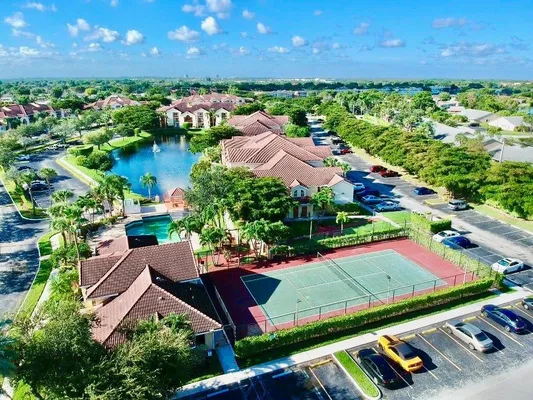 Property Slideshow image 2 of 15 | 7670 westwood dr 718, Tamarac, FL, 33321