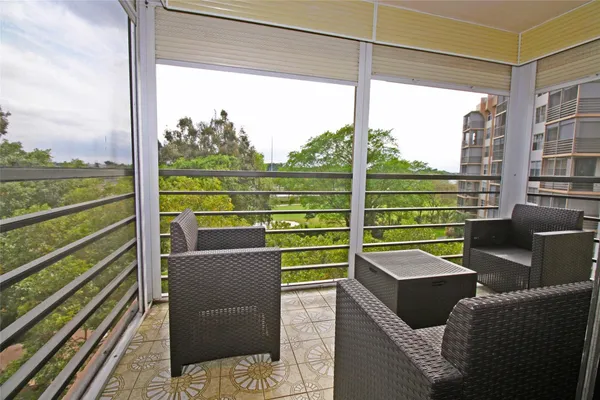 Property Slideshow image 2 of 29 | 1100 saint charles pl 521, Pembroke Pines, FL, 33026