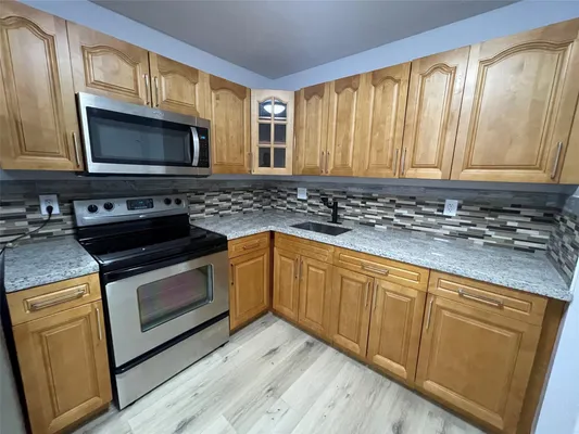 Property Slideshow image 3 of 23 | 4750 nw 22nd ct 110, Lauderhill, FL, 33313