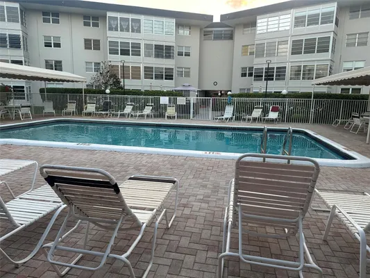 Property Slideshow image 2 of 13 | 3090 nw 46th ave apt 212c, Lauderdale Lakes, FL, 33313