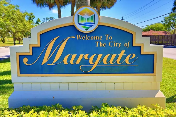 Property Slideshow image 3 of 30 | 6700 royal palm blvd apt 309, Margate, FL, 33063