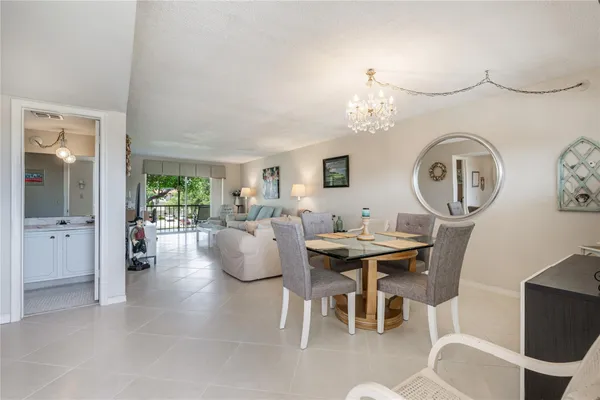 Property Slideshow image 3 of 53 | 671 s hollybrook dr 306, Pembroke Pines, FL, 33025