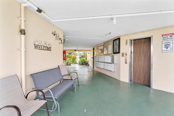 Property Slideshow image 3 of 21 | 2900 nw 47th ter 303b, Lauderdale Lakes, FL, 33313