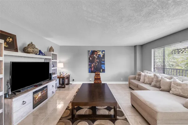 Property Slideshow image 3 of 43 | 7466 ashmont cir # 303, Tamarac, FL, 33321