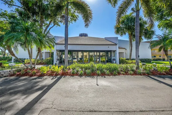 Property Slideshow image 2 of 28 | 6800 royal palm blvd apt 102, Margate, FL, 33063