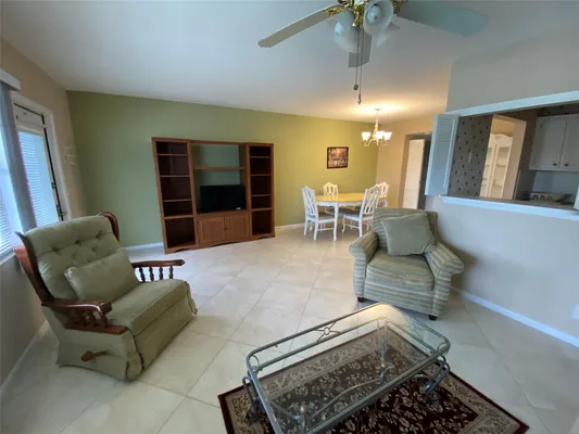 Property Slideshow image 2 of 50 | 278 newport r # 278, Deerfield Beach, FL, 33442