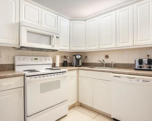 Property Slideshow image 2 of 22 | 4750 nw 22nd ct 204, Lauderhill, FL, 33313