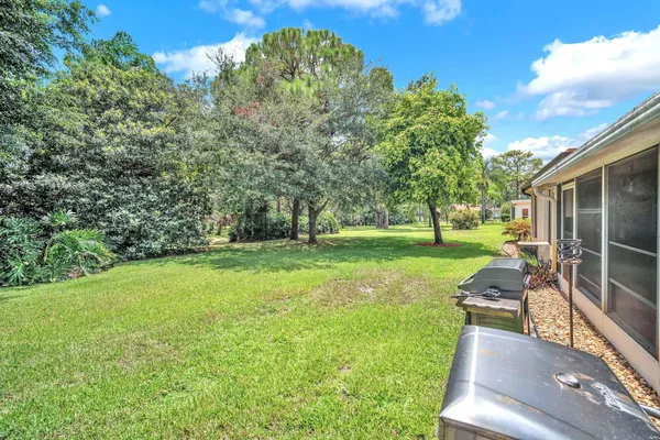 Property Slideshow image 3 of 36 | 6104 rainbow cir, Greenacres, FL, 33463