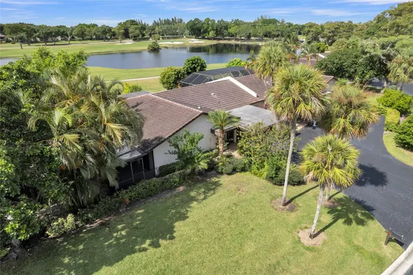 Property Slideshow image 3 of 34 | 21180 juego cir # 18a, Boca Raton, FL, 33433