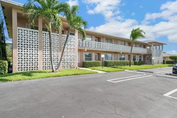 Property Slideshow image 2 of 22 | 2601 red hibiscus blvd 102, Delray Beach, FL, 33445