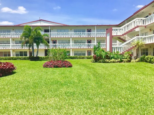 Property Slideshow image 2 of 26 | 135 fanshaw d # 135, Boca Raton, FL, 33434