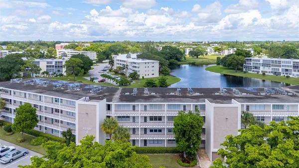 Property Slideshow image 2 of 40 | 3031 ashby d 3031, Deerfield Beach, FL, 33442