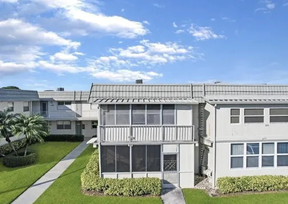 Property Slideshow image 2 of 12 | 223 flanders e, Delray Beach, FL, 33484