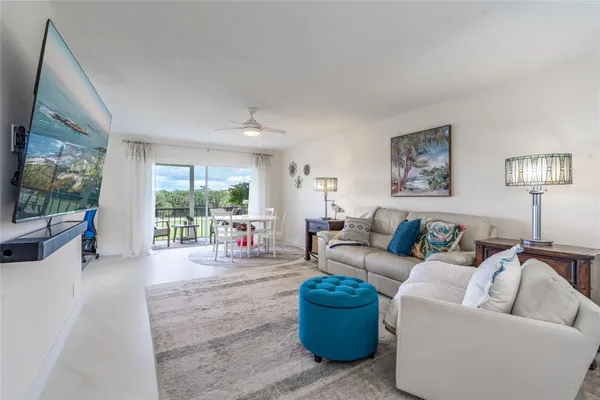 Property Slideshow image 2 of 62 | 9411 n hollybrook lake dr 310, Pembroke Pines, FL, 33025