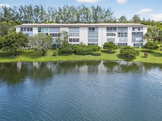 Property Slideshow image 3 of 47 | 1904 bermuda cir d1, Coconut Creek, FL, 33066