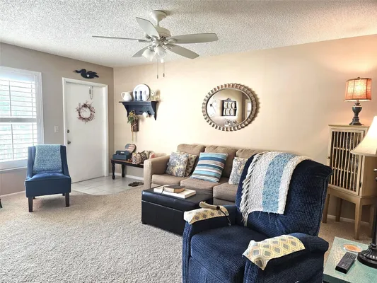 Property Slideshow image 2 of 36 | 15 vista gardens trl apt 206, Vero Beach, FL, 32962