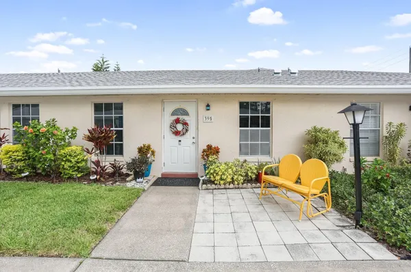 Property Slideshow image 2 of 34 | 395 bennington ln, Lake Worth, FL, 33467