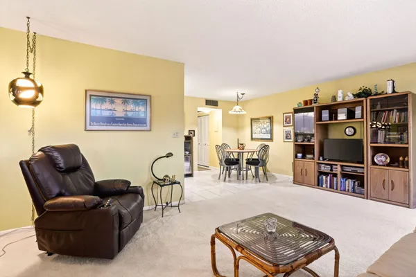 Property Slideshow image 3 of 59 | 2301 lucaya ln k3, Coconut Creek, FL, 33066