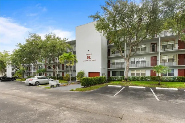 Property Slideshow image 2 of 18 | 1401 sw 135th ter h310, Pembroke Pines, FL, 33027