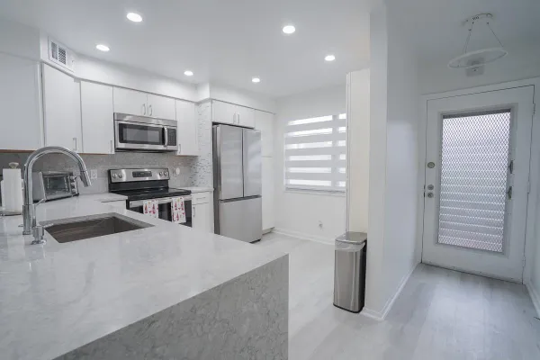 Property Slideshow image 2 of 71 | 3201 portofino pt f1, Coconut Creek, FL, 33066