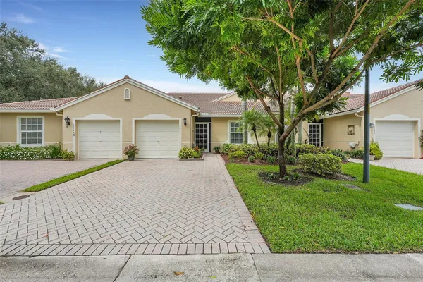 Property Slideshow image 3 of 46 | 2041 stonington ter, West Palm Beach, FL, 33411