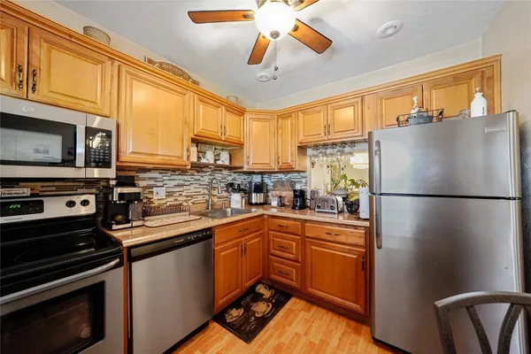Property Slideshow image 2 of 51 | 551 nw 76th ter 208, Margate, FL, 33063