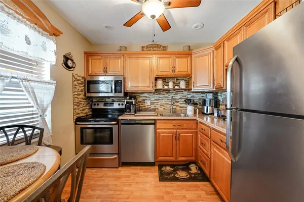Property Slideshow image 3 of 51 | 551 nw 76th ter 208, Margate, FL, 33063