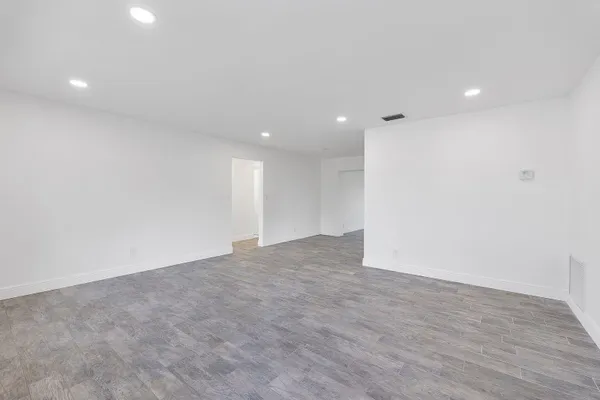 Property Slideshow image 3 of 9 | 370 s golf blvd, Pompano Beach, FL, 33064