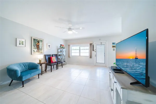 Property Slideshow image 3 of 37 | 458 tilford u # 458, Deerfield Beach, FL, 33442