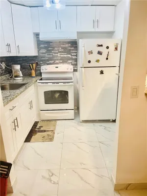 Property Slideshow image 2 of 31 | 446 fanshaw k # 446, Boca Raton, FL, 33434