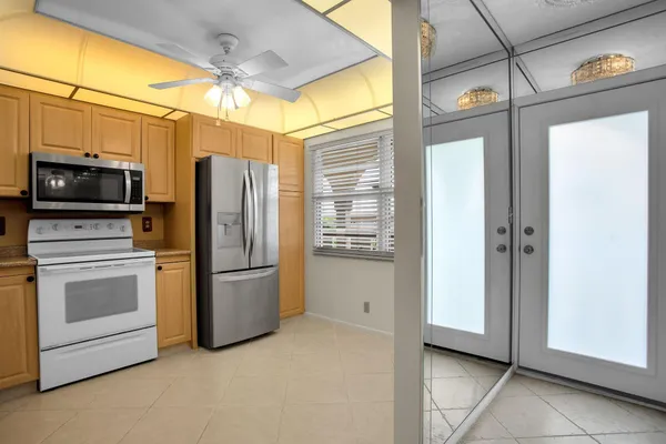 Property Slideshow image 2 of 28 | 2202 lucaya bnd d4, Coconut Creek, FL, 33066