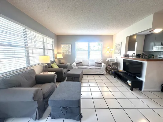 Property Slideshow image 3 of 67 | 492 tilford w # 492, Deerfield Beach, FL, 33442