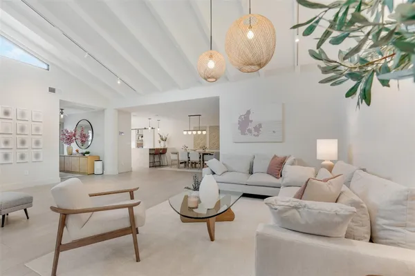 Property Slideshow image 2 of 25 | 8569 casa del lago, Boca Raton, FL, 33433