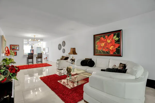 Property Slideshow image 2 of 29 | 2403 antigua cir m1, Coconut Creek, FL, 33066