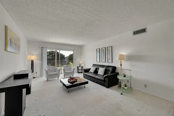 Property Slideshow image 2 of 40 | 3203 portofino pt m4, Coconut Creek, FL, 33066