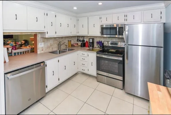 Property Slideshow image 3 of 55 | 2615 ne 3rd ct 217, Boynton Beach, FL, 33435