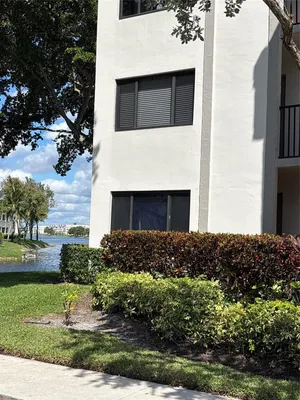 Property Slideshow image 2 of 26 | 10724 w clairmont cir # 10724, Tamarac, FL, 33321