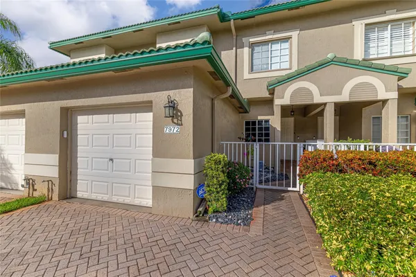 Property Slideshow image 2 of 41 | 7972 exeter blvd 101, Fort Lauderdale, FL, 33321
