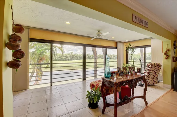 Property Slideshow image 2 of 77 | 6422 aspen glen cir # 206, Boynton Beach, FL, 33437