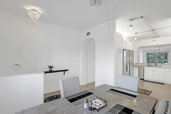 Property Slideshow image 2 of 43 | 7623 southampton ter apt 302, Tamarac, FL, 33321