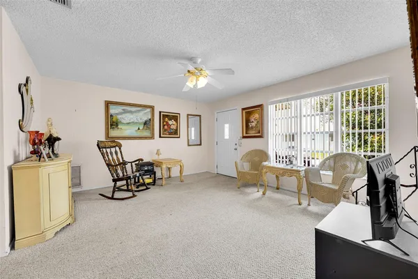 Property Slideshow image 2 of 30 | 4500 nw 47 ct, Tamarac, FL, 33319
