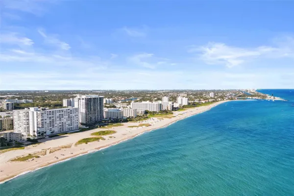 Property Slideshow image 3 of 46 | 1012 n ocean blvd 711, Pompano Beach, FL, 33062