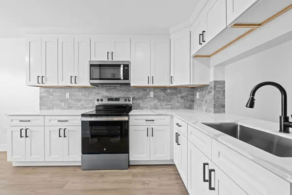 Property Slideshow image 2 of 20 | 4734 lucerne lakes blvd 303, Lake Worth, FL, 33467