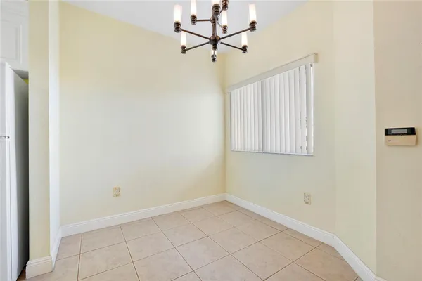 Property Slideshow image 2 of 15 | 7765 yardley dr 403, Fort Lauderdale, FL, 33321
