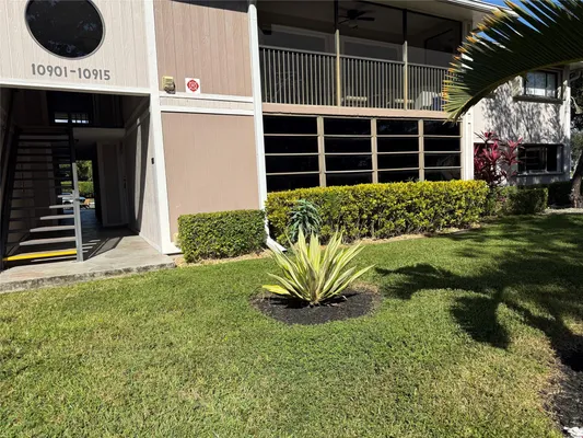 Property Slideshow image 3 of 25 | 10905 w clairmont cir # 10905, Tamarac, FL, 33321