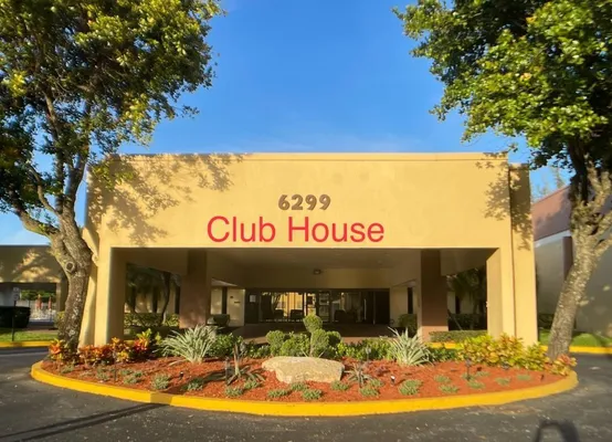 Property Slideshow image 2 of 26 | 6150 nw 62nd st apt 209, Fort Lauderdale, FL, 33319