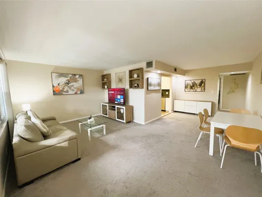 Property Slideshow image 3 of 32 | 1902 bermuda cir h2, Coconut Creek, FL, 33066